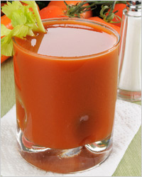томатный сок с базиликом